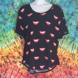 LulaRoe Halloween T Black with Vampire teeth